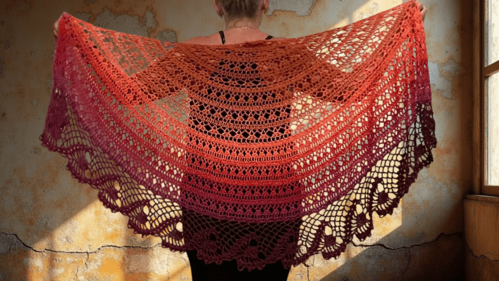 Ember rise free crochet shawl pattern by Kristin Omdahl